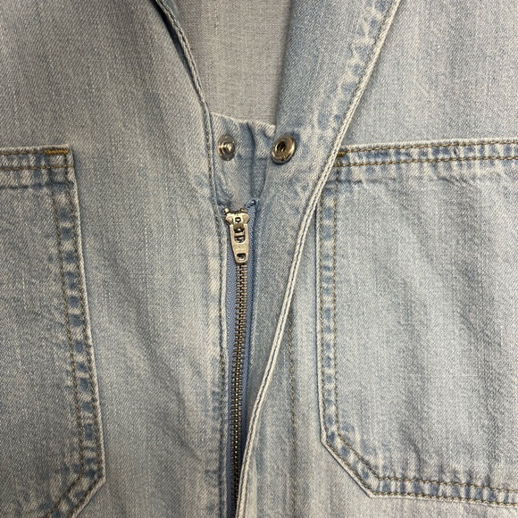 Levi’s X FARM RIO- Denim Jumpsuit with Parrot Print - Picture 9 of 11